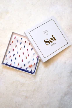 Foulard en soie Reine Elisabeth<Soi Paris Shop